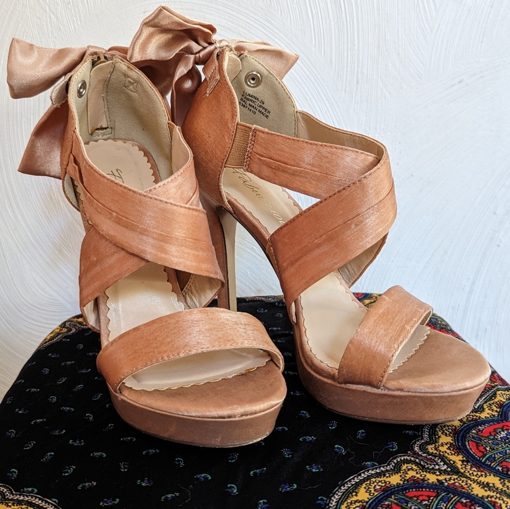 Ballet Bow Pinup Couture Heels